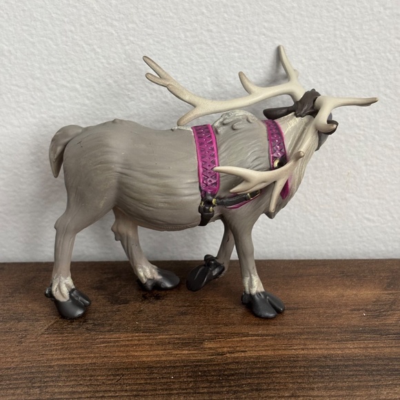 DISNEY Frozen SVEN Reindeer Toy Figure 4" Cake Topper - Picture 6 of 7